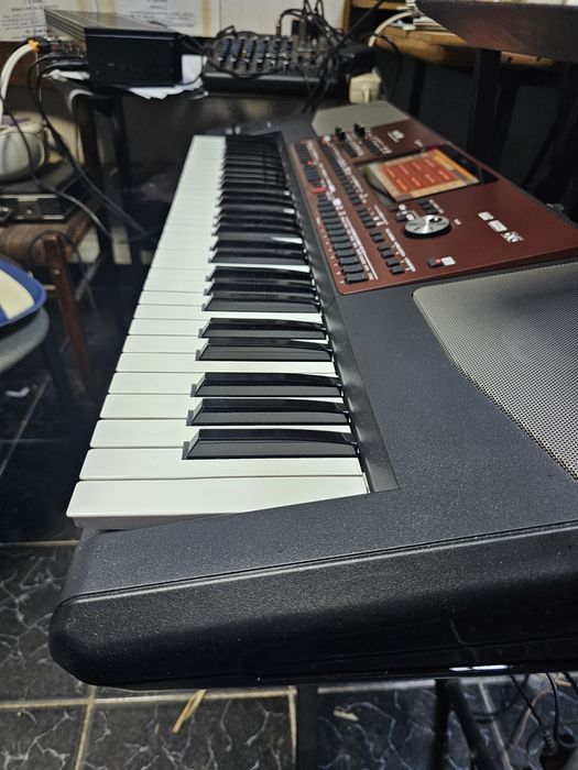 Orga Korg PA 700 nou