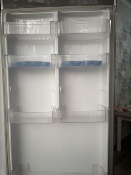 Продам холодильник