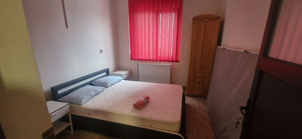 Inchiriez apartament pt persoane juridice