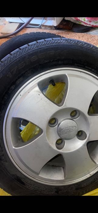 Продавам зимни гуми FULDA с лети джанти 175/65 R14