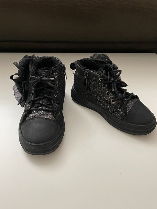 Продам ботинки детские д/ девочек