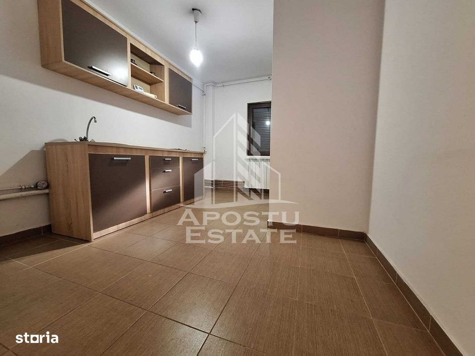 Apartament cu 3 camere, 92 mp contruiti, Banu Maracine