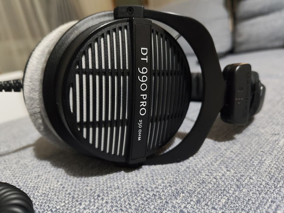Слушалки Beyerdynamic DT 990 PRO 250 Ohm