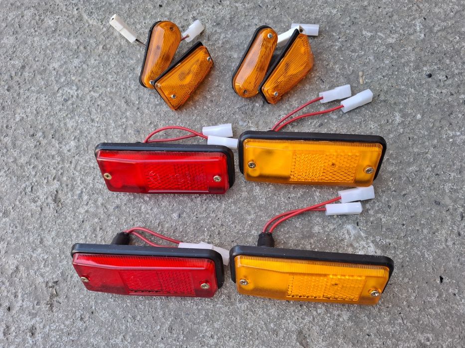 Mochete Dacia 1300 1310 1400. Lampi lucas.