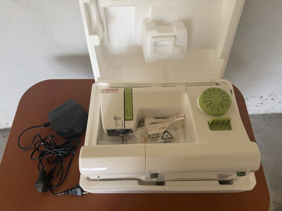 Masina de Cusut TOYOTA ECO 15cg