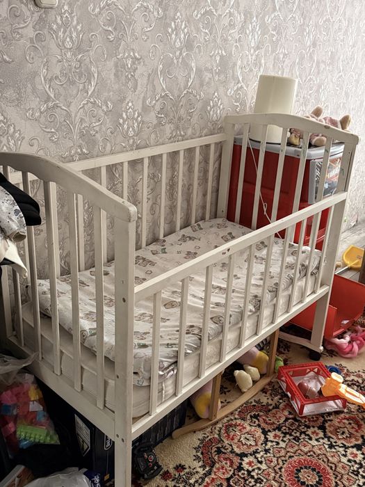 Продам детскую кроватку