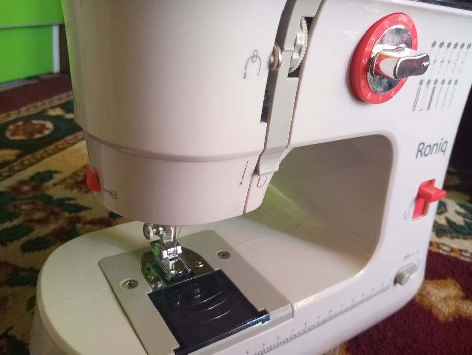 Mini tikuv mashinasi RONIQ