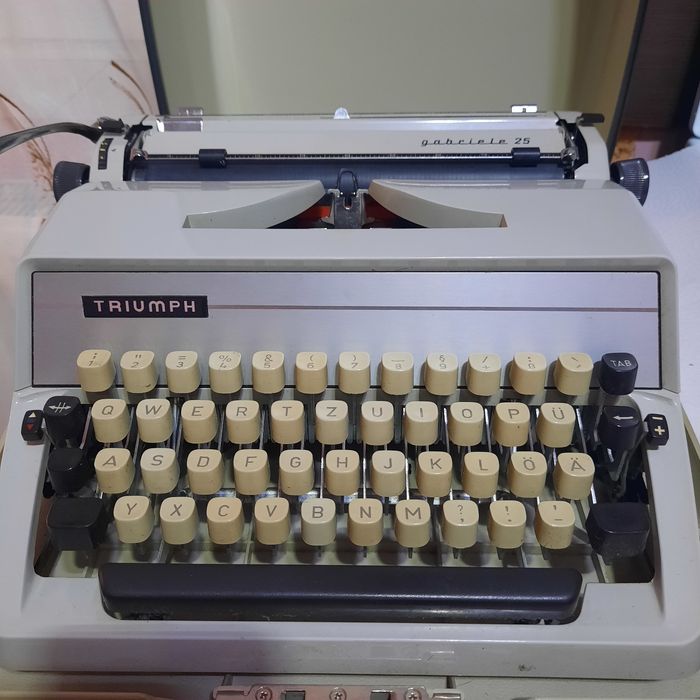 Mașină de scris Triumph Gabriele 25