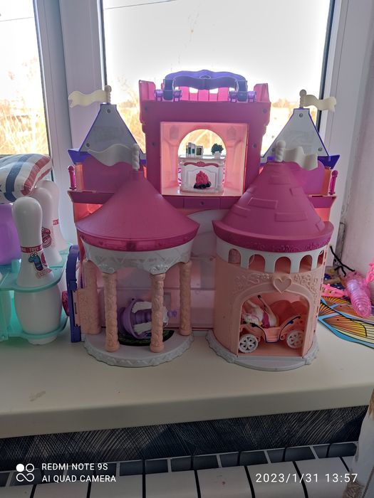 СРОЧНО! Игрушечный замок.