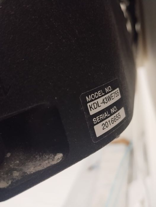 Телевизор  бу  трещина экран