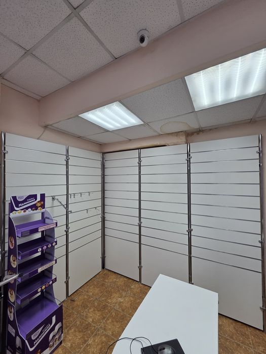 Торговое оборудование для одежды