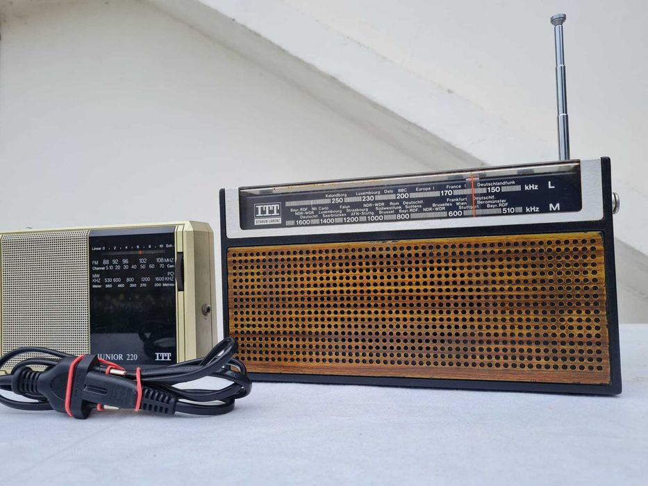 Radio ITT Germany, AM / FM, antena satelor, stare buna de functionare, pret pentru ambele