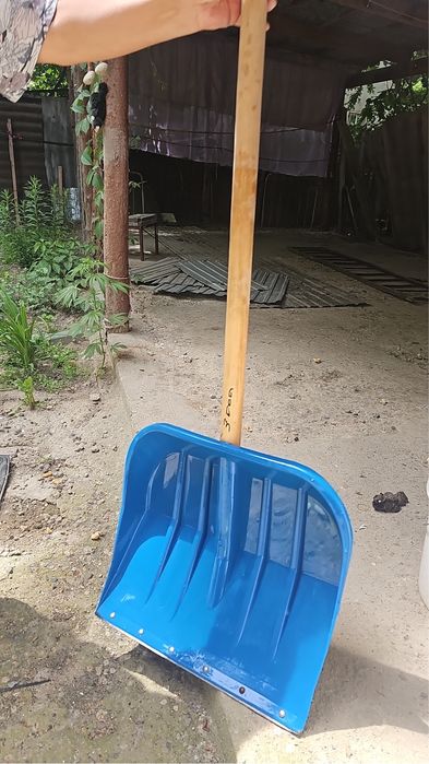 Продам новую лопату