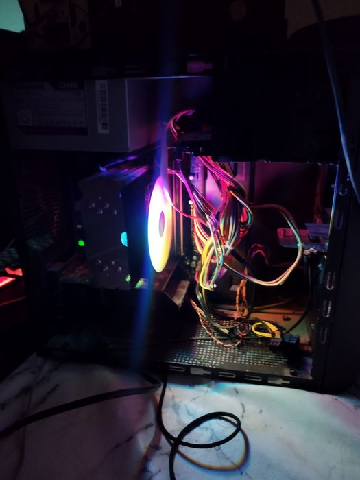 Intel Core i7-9700F | 16GB RAM | SSD 240GB | GT 730 | 24" 100Hz