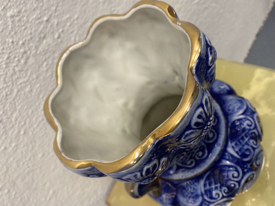 Италианска барокова ваза от порцелан