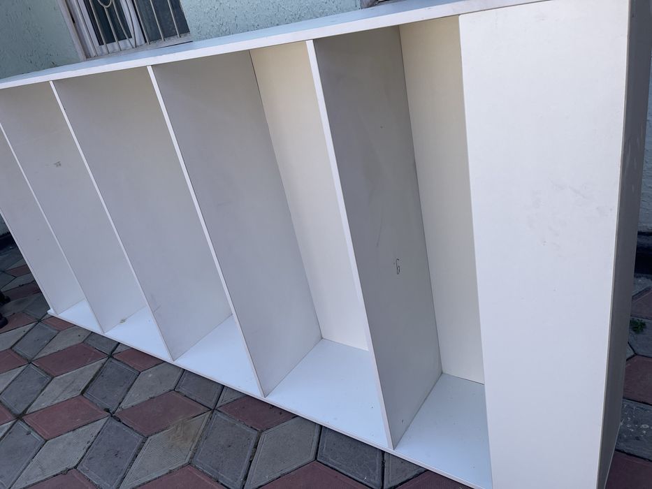 Книжняя полка стеллаж