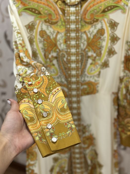 Продам платье почти новые