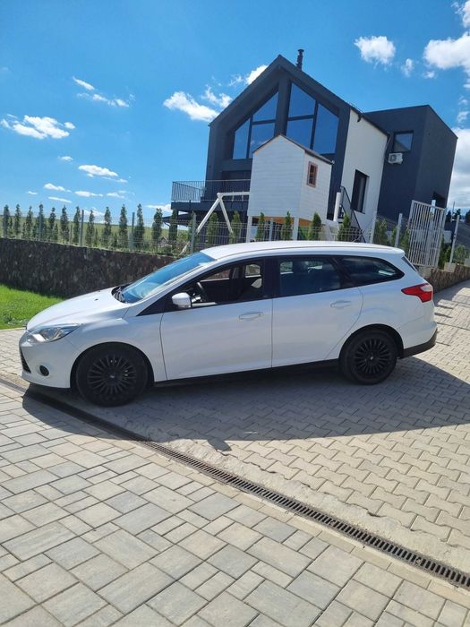 FORD Focus 2013 — imagine 4