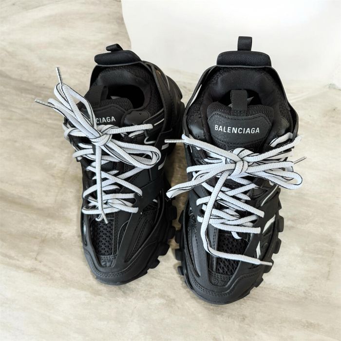 Нови маратонки Balenciaga Track, 37 размер