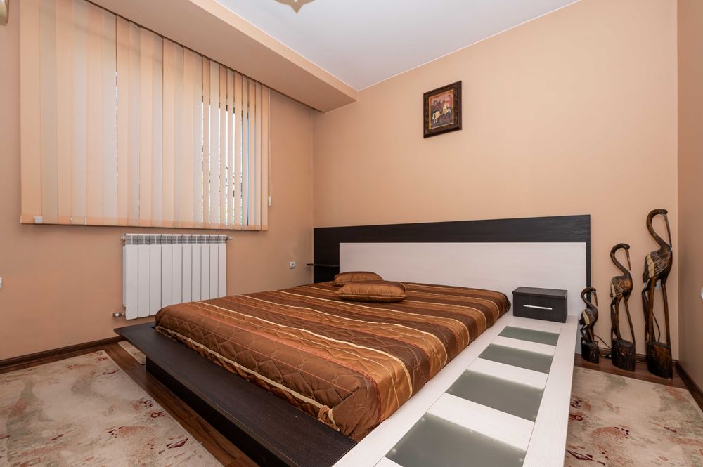 Продава се Многостаен апартамент в с. Граф Игнатиево, Област Пловдив - 500 кв.м за 740 €/кв.м - Снимка #7