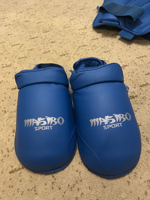 Tibiere, botoşei şi manuşi Masibo