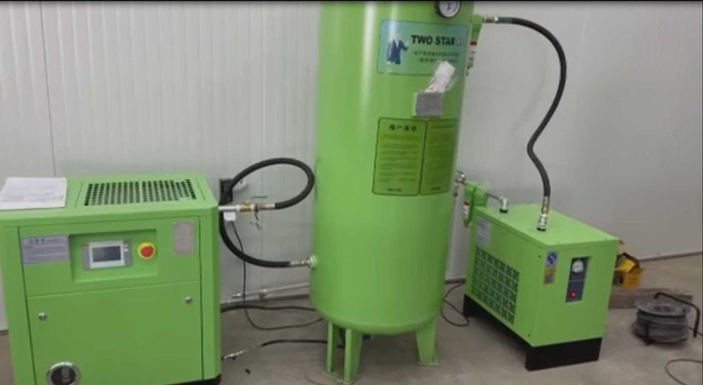 Винтов въздушен компресор