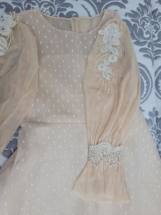 Продам платье нарядное 46-48 разм.