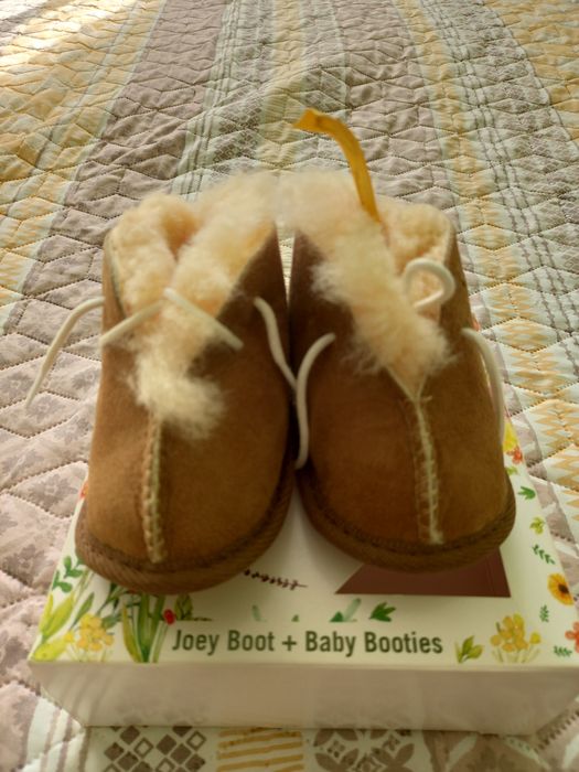 Бебешки буйки UGG