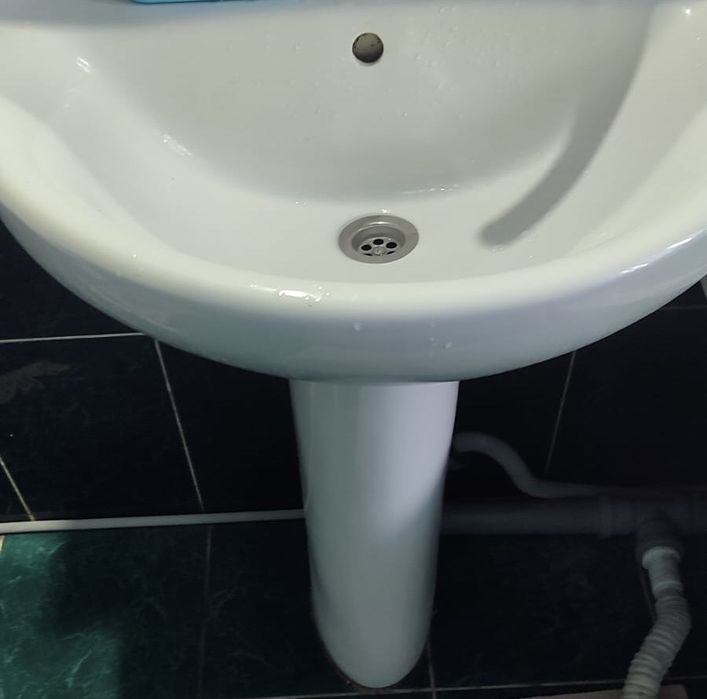 Раковина со стойкой