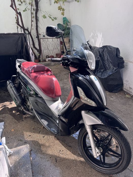Scuter Piaggio Beverly 350 Sport Touring