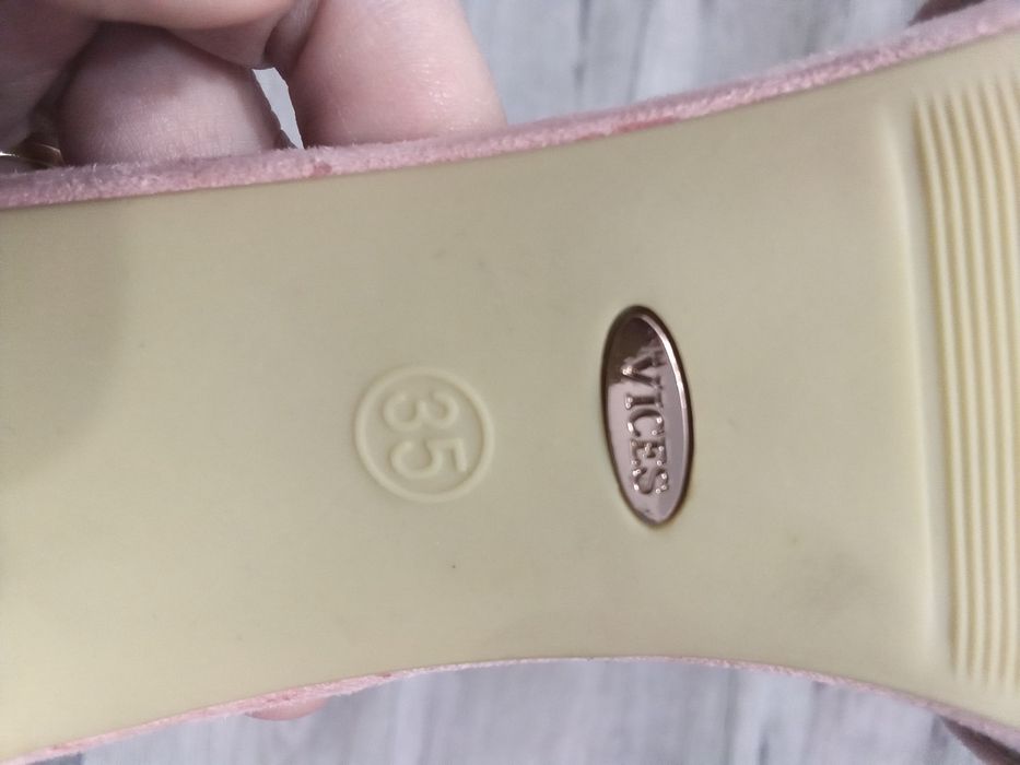 Sandale Roz pudra, o singura purtare.