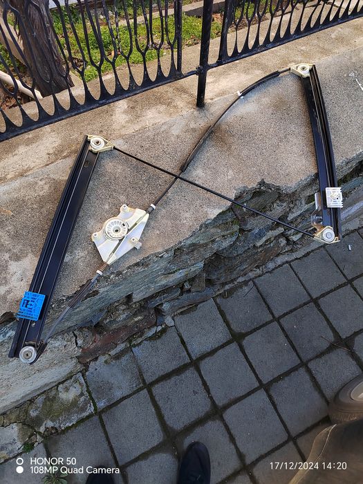 Стъклоповдигач за стъкло АУДИ