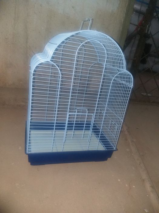 Продам клетки для птиц