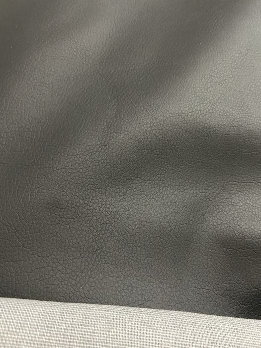 Эко кожа  есть 30метр