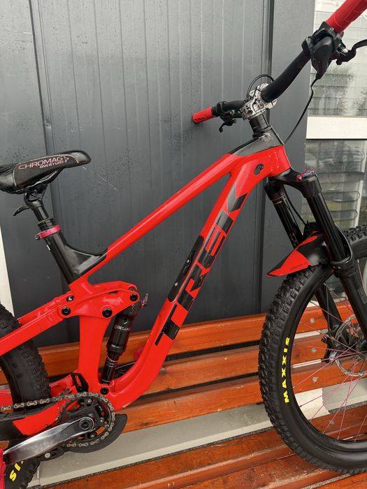 Планински велосипед Мекица Trek Slash 7 за скачане. 27,5/M