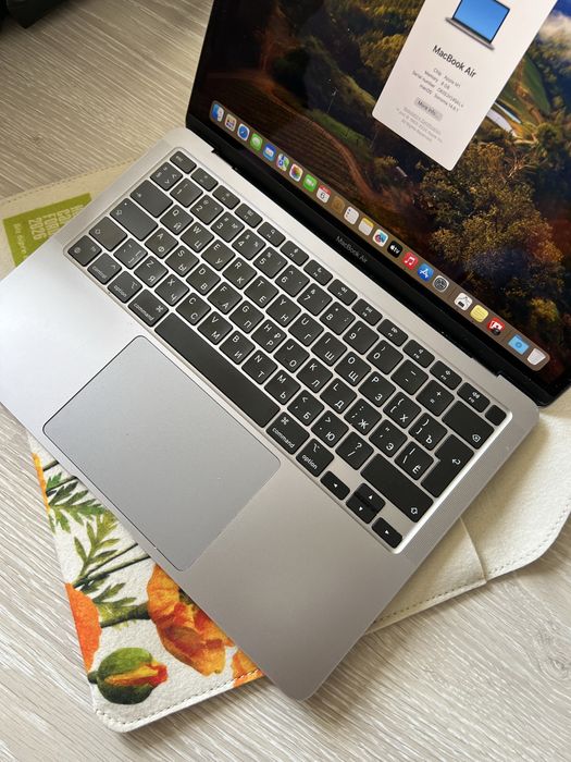 MacBook 2020 M1 + Touch ID
