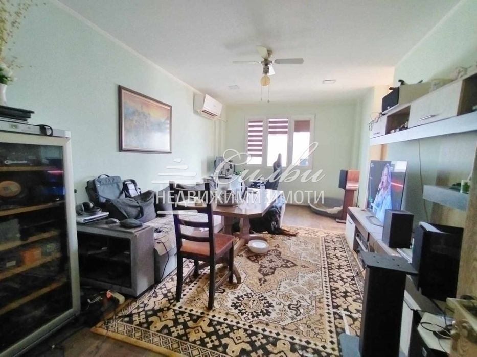 Продава се Тристаен апартамент в Шумен, Център - 89 кв.м за 1547 €/кв.м - Снимка #2