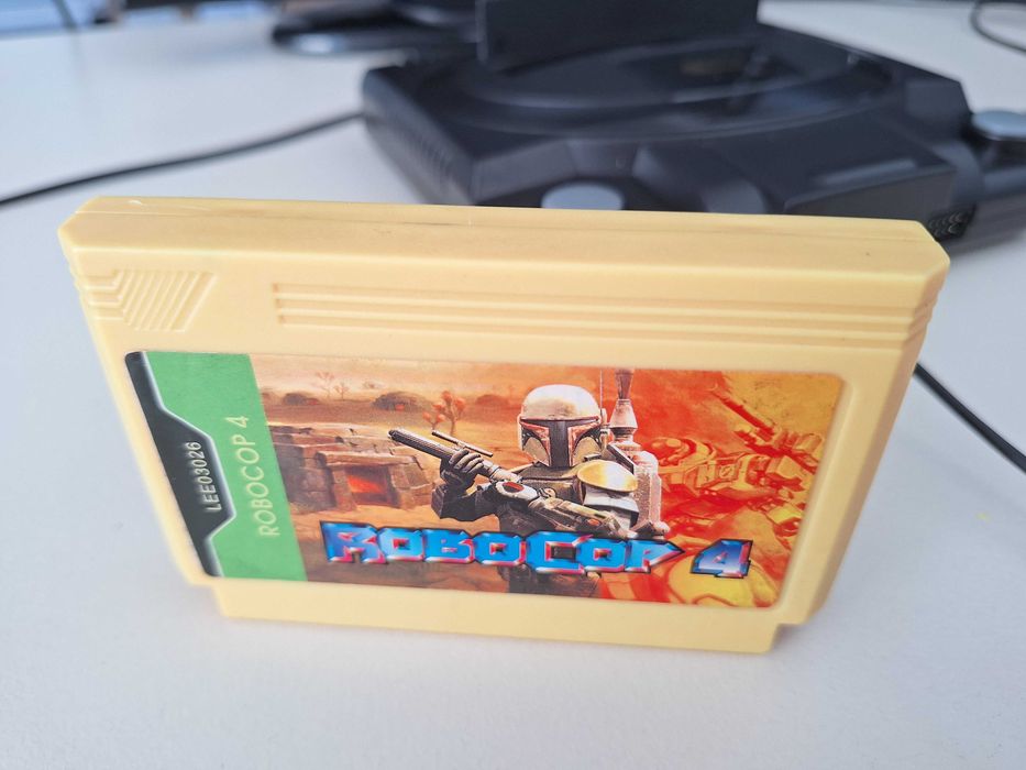 Cartridge video games RoboCop 4