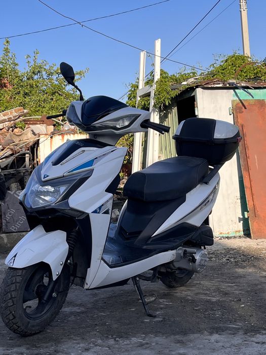 Почти новые скутера