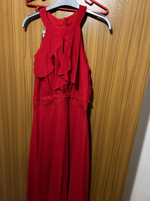 Червена рокля С-М размер