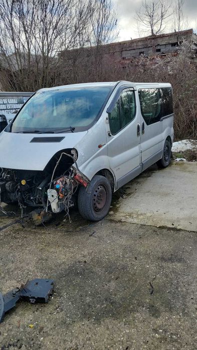 Usi laterale STANGA/DREAPTA RENAULT TRAFIC 2011 - pret per bucata