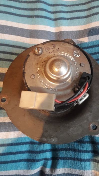 моторчик с крыльчаткой