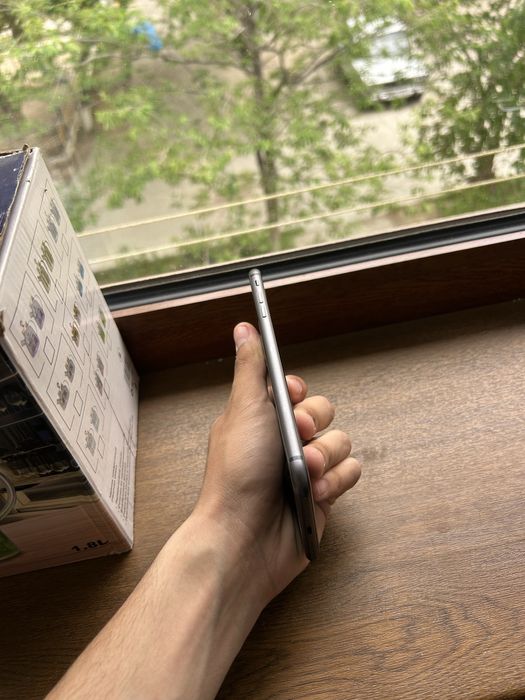 Iphone 8 plus sotiladi