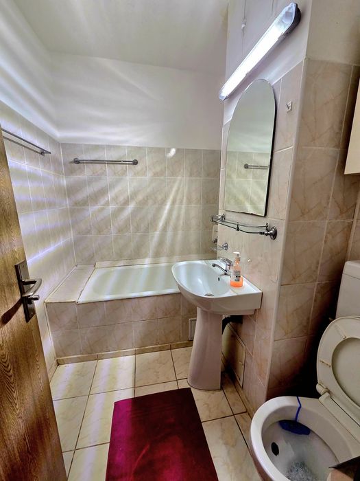 Garsoniera de închiriat