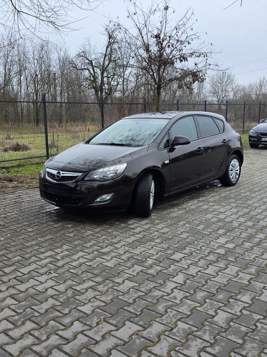 Opel astra J 1.7 cdti 131 cp