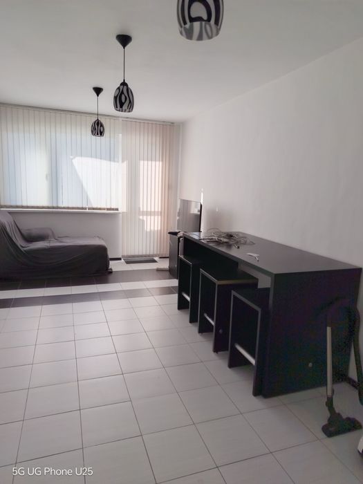 Тристаен апартамент под наем. Спортна зала