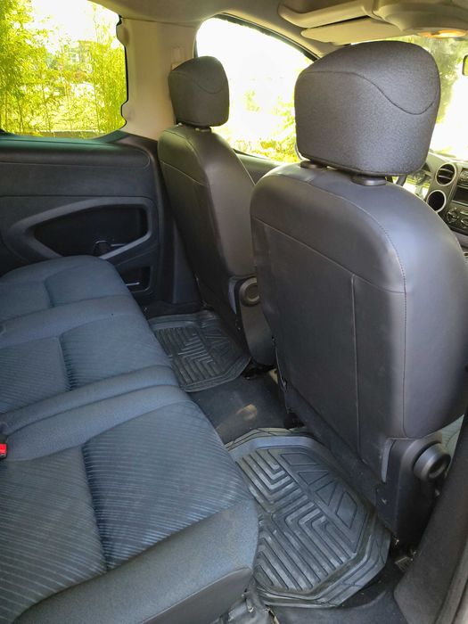 Пежо партнер 2010 г.