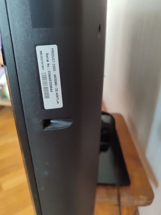 Караганда Продам телевизор 110 диагональ с подарками