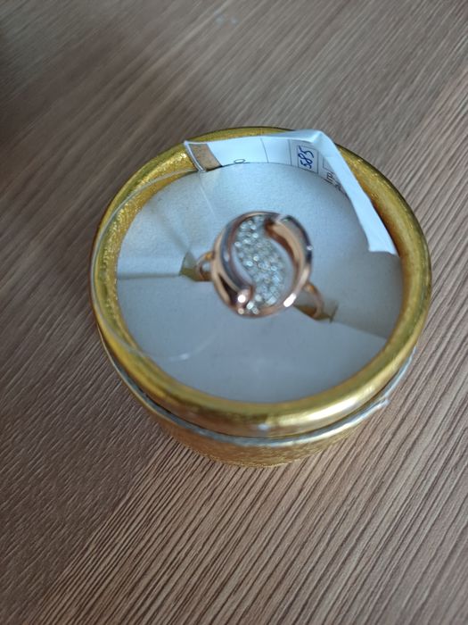 Продам золотые изделия
