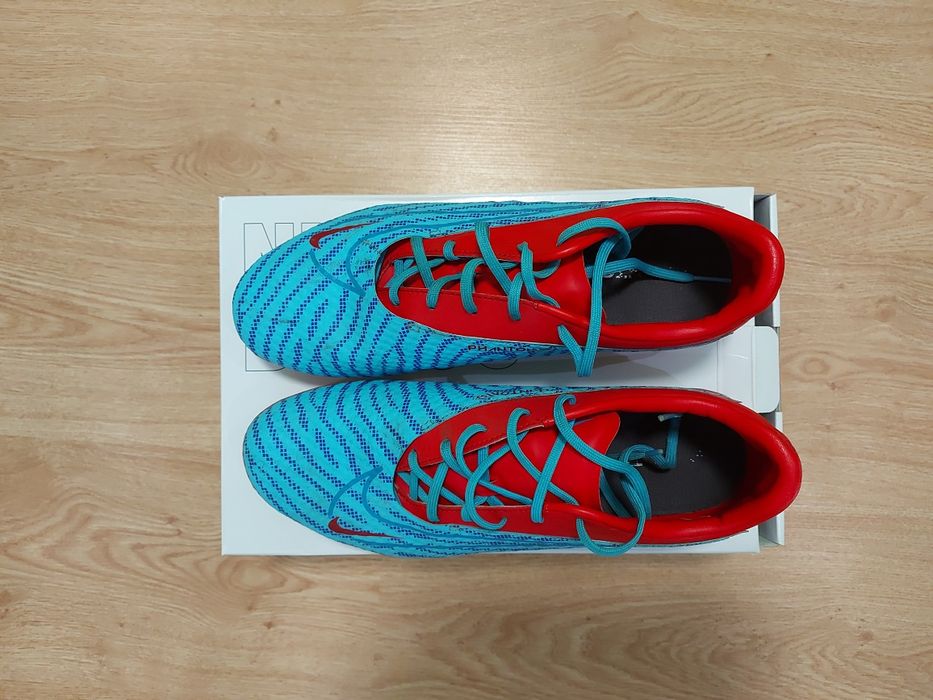 Футболни бутонки Найк Фантом 44